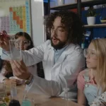 kalos daskalos 11 xaraktiristika